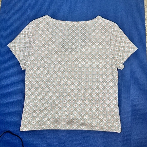 Crop top ruched button down scoop neck floral short sleeve Large - Picture 7 of 8